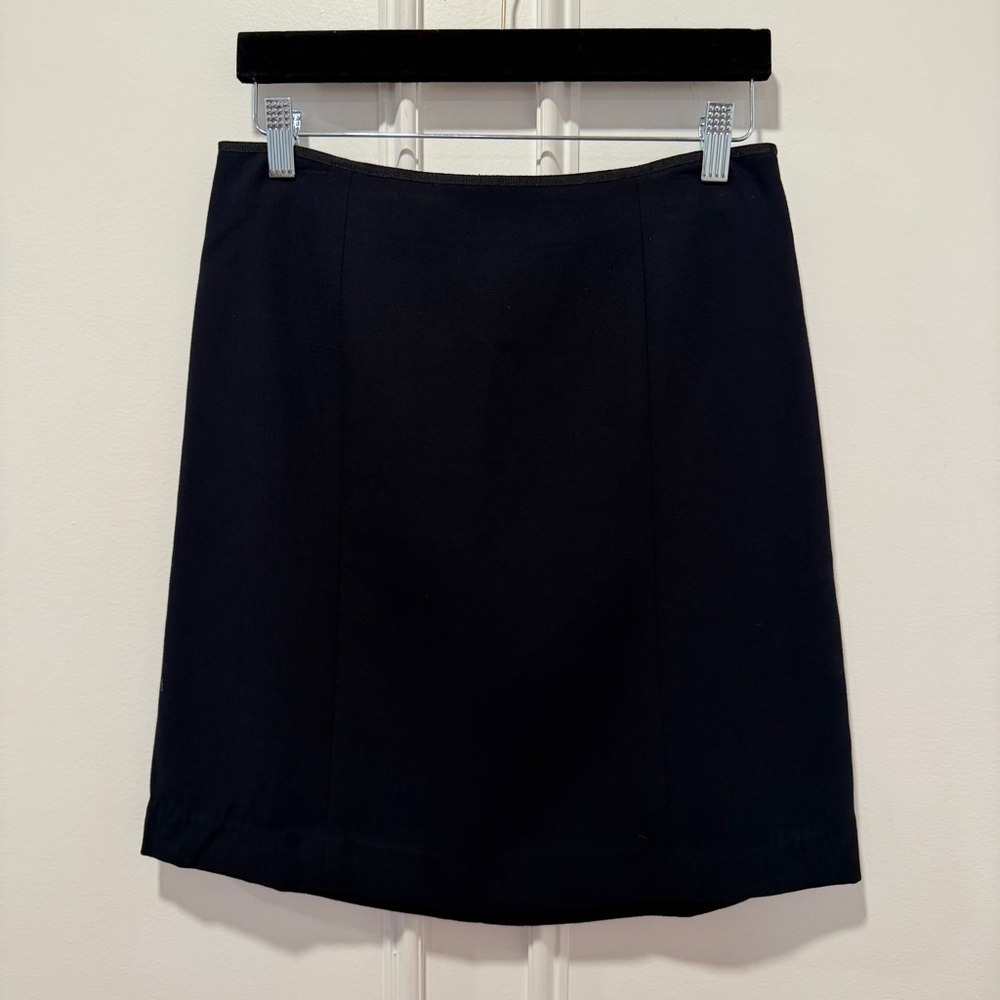 GAP A-Line Black lined Skirt Size‎ 6